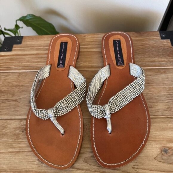 Steven ;Steve Madden Karatz Rhinestone Silver Genuine Leather Strap Thong Sandal - Picture 3 of 12